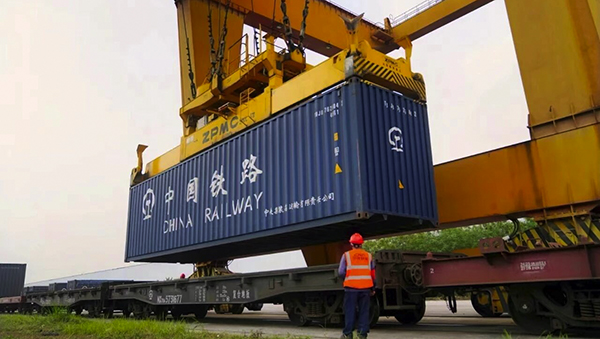 中国物流广西公司中越跨境班列成功首发