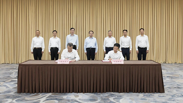 中国物流与上海市政府在沪签署战略合作框架协议！陈吉宁龚正会见刘敬桢徐鸿