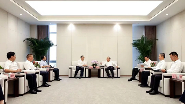 刘敬桢会见海南省国资委党委书记、主任马咏华