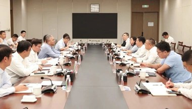 徐鸿会见中国农业发展银行党委副书记、行长张小东